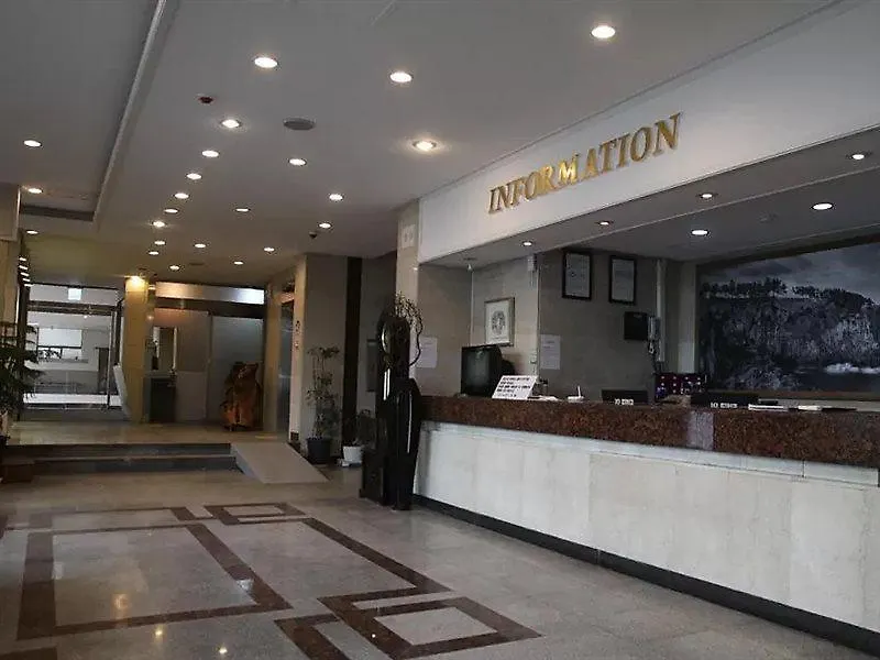 Jeju Miracle Hotel 3*,